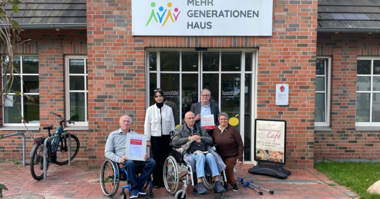 Gruppenfoto vor dem MGH: v.l.n.r. Mario Eggers, Justyna Engel, Horst Zawada, Alfred Bornhalm & Kirsten Grundmann